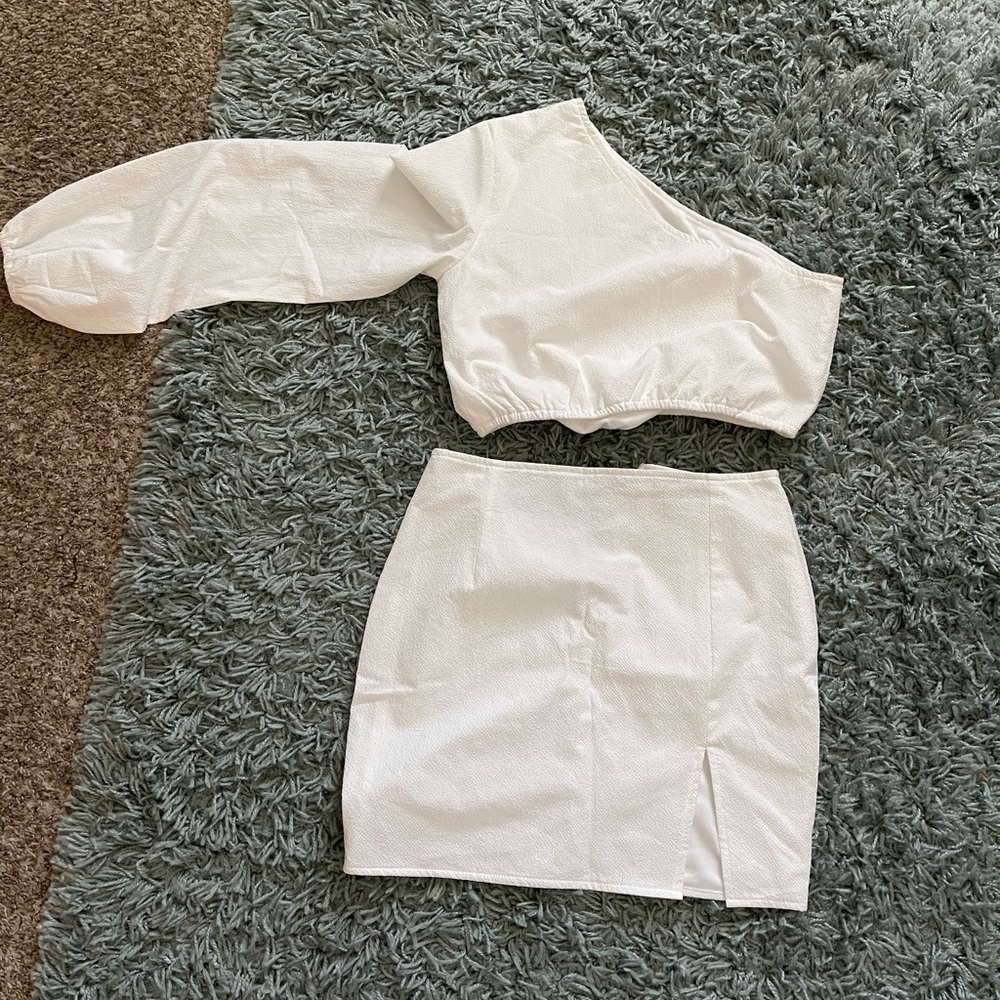 White pretty little things two piece